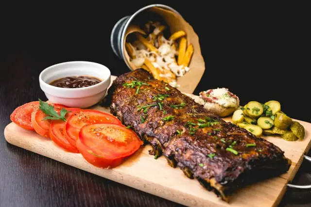 Ribs from the example restaurant